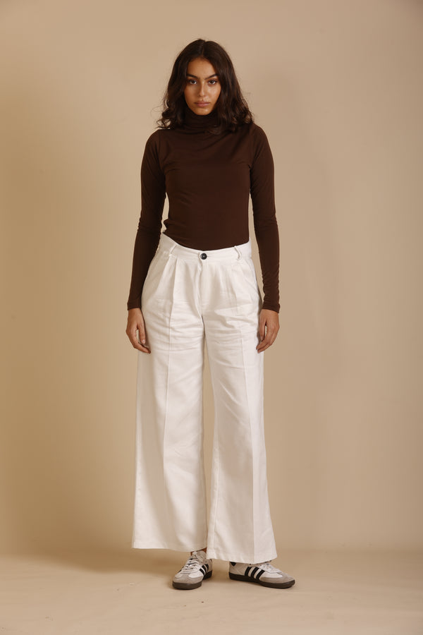 WHITE TROUSER