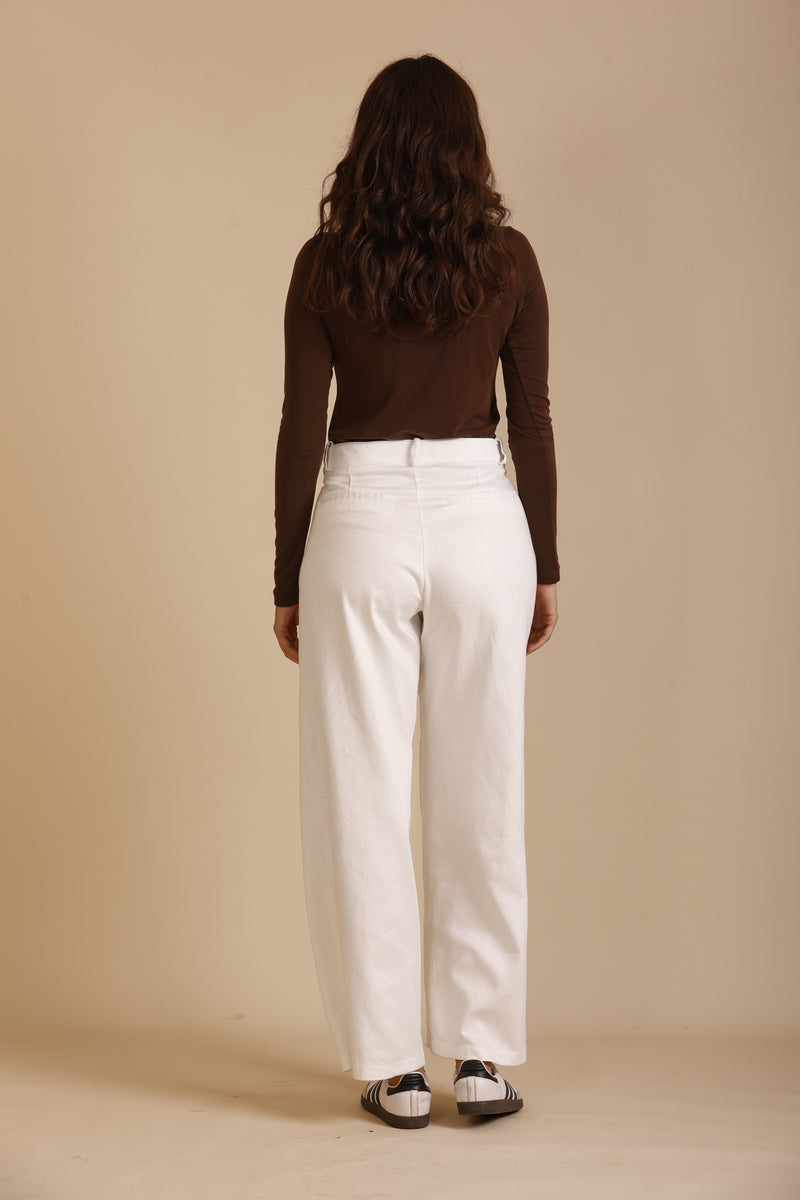 WHITE TROUSER